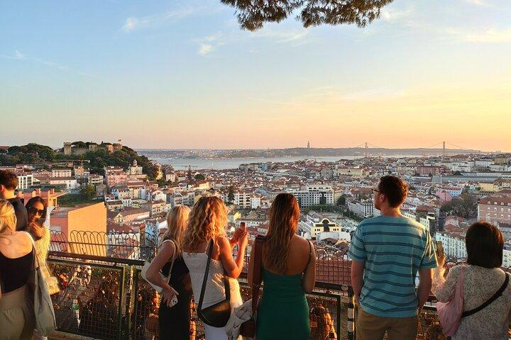 4 hour Lisbon Half Day Tour - The Essencial with "Ginjinha Taste"