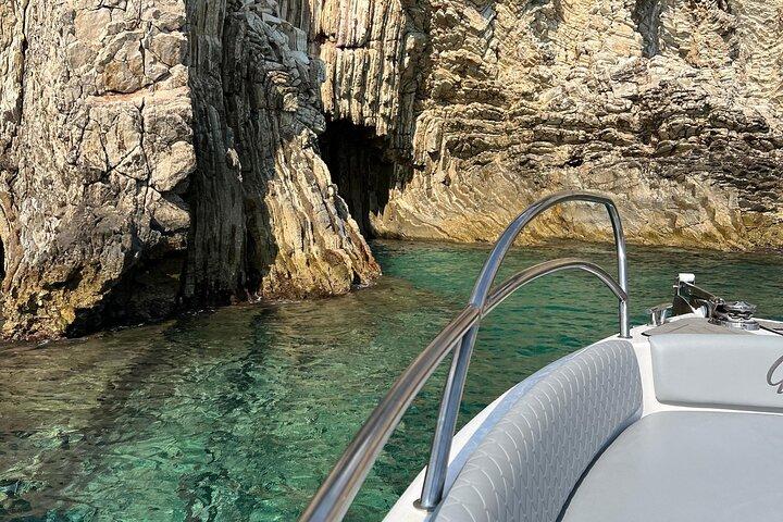 Private Sunset Boat tour to Kroreza & Kakome with snorkelling.