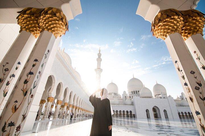 Private Full Day Abu Dhabi City Tour with 24-karat Gold Coffee