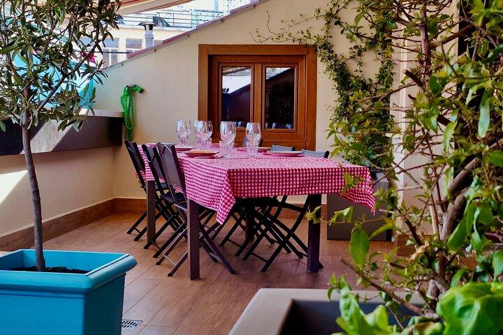 Verona Center: Pasta Class with Dinner & Wine in a Local Home