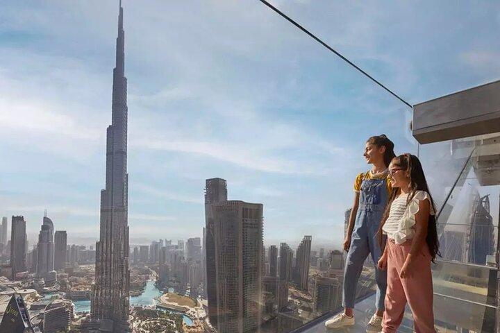 Dubai Sky Views Entry with Glass Slide Access