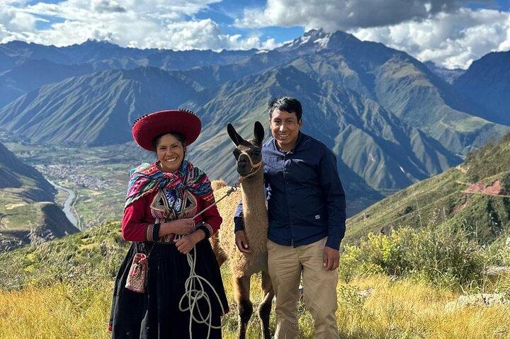 the best sacred valley tour: walk with Alpacas,culture experience