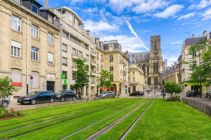 Best Intro to Reims in 2 hours with a Local