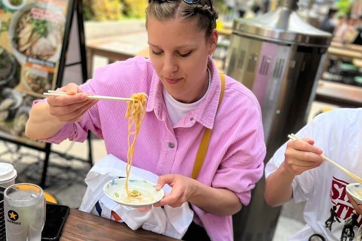 Tokyo Customizable Private Walking Tour with a Local Guide