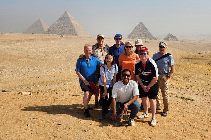 Private Pyramids & GEM Tour with Local Koshary Lunch