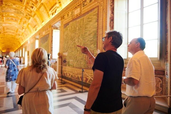 Vatican Museums: Sistine Chapel, St Peter's Basilica Express Tour