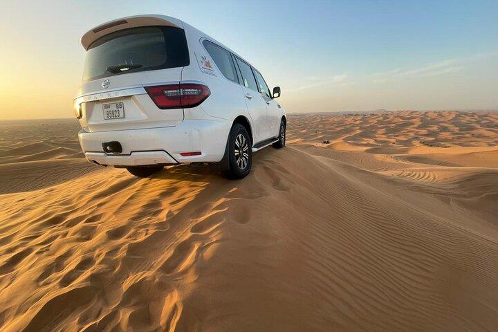 Vip Red dunes Dubai desert Safari BBQ quad Dinner Shows