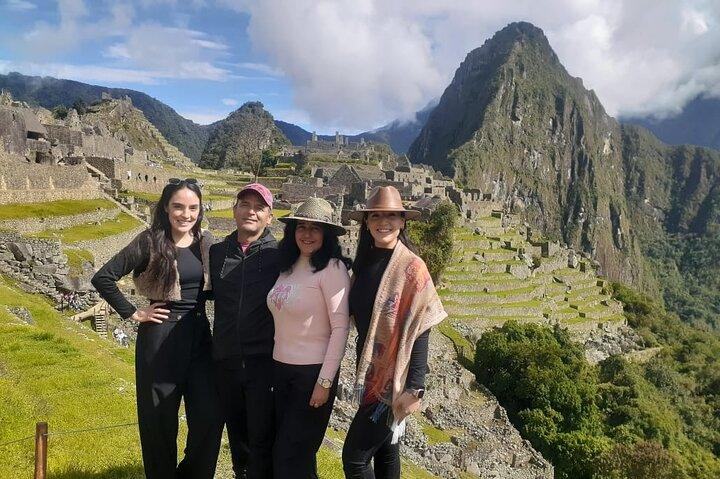 Private Guided Tour in Machu Picchu