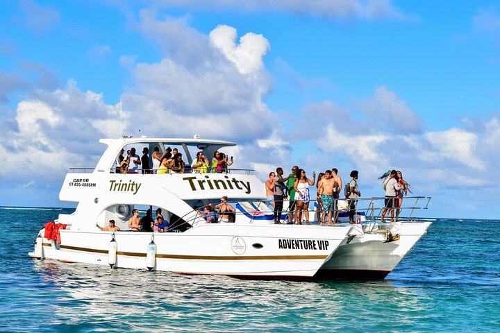 Exclusive Hip Hop party boat in with Open Bar Punta Cana