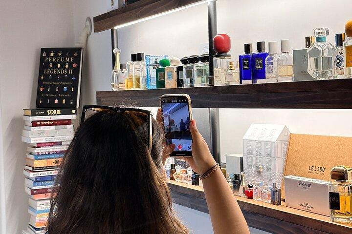 Bespoke Fragrance Creation: A Private Session at Scentwiki