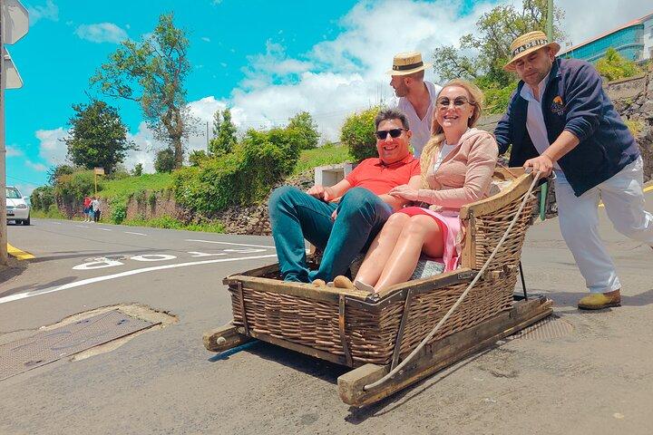 Private Tuk Tuk Tour to Old Town + Monte in Funchal