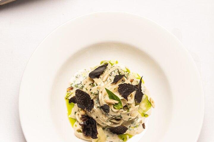 Truffle Picking Experience with 3 Course Meal in Chianti hills