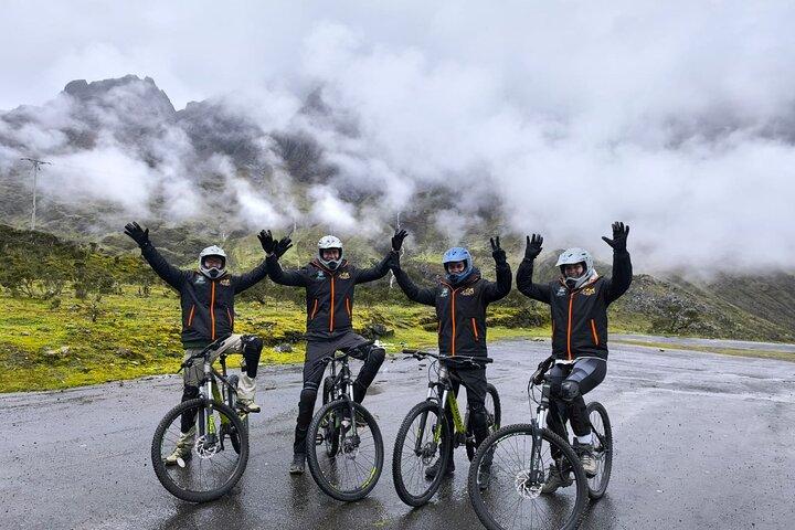 4 Day Inca Jungle Mountain Biking Rafting Zipline Return by Bus