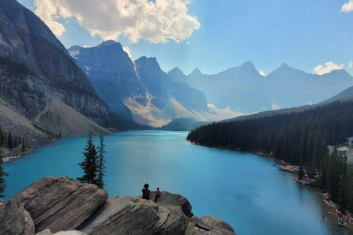 From Banff: Moraine Lake and Lake Louise Half Day Tour