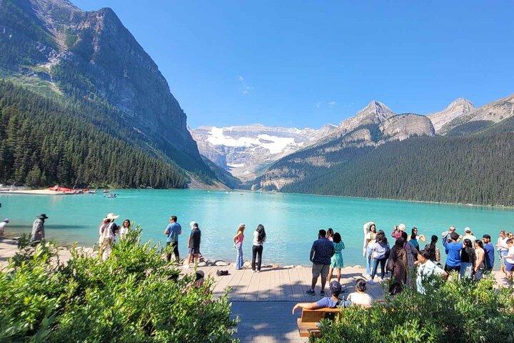 From Banff: Moraine Lake and Lake Louise Half Day Tour