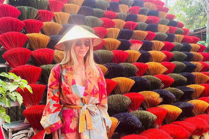 Incense Village, Hat, Lacquer Art & Train Street Tour From Hanoi