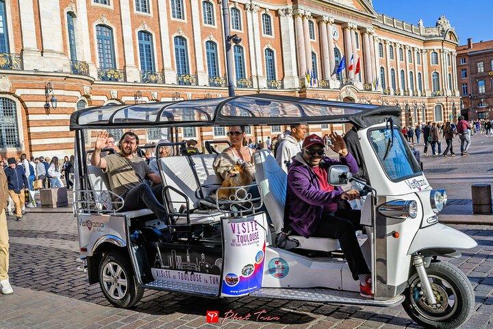 Toulouse Tour in Electric Tuk Tuk