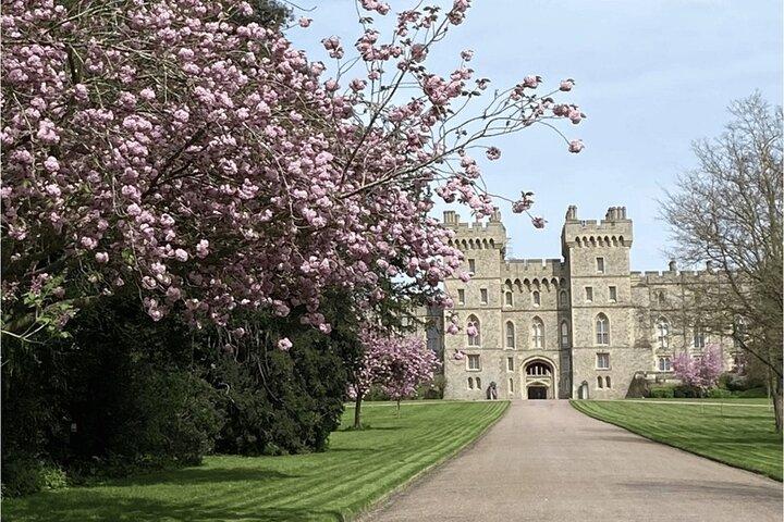 Stonehenge, Bath and Roman Baths Guided London Day Trips