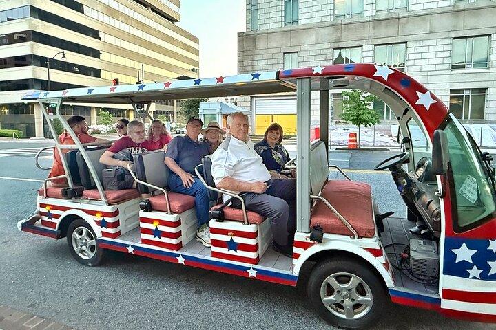 Washington DC Monuments & American History Guided E-Cart Tour