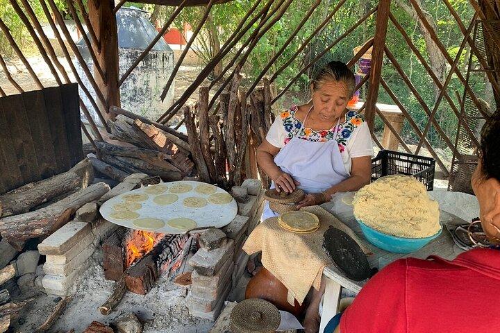 Merida : 4 Santa Barbara Cenotes and Bikes with Lunch