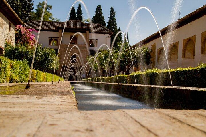Alhambra, Generalife Palace, Charles V, Alcazaba and Gardens