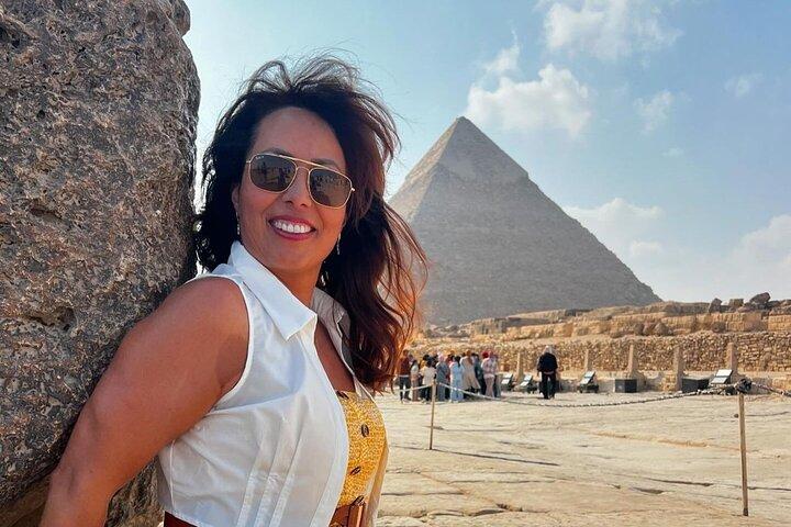 Cairo Layover Tour: Giza Pyramids, Christian Cairo Mosque & Dinner Nile Cruise