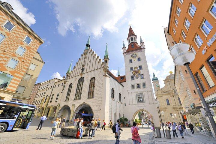 Munich City Walking Tour, includes Third Reich & Viktualienmarkt
