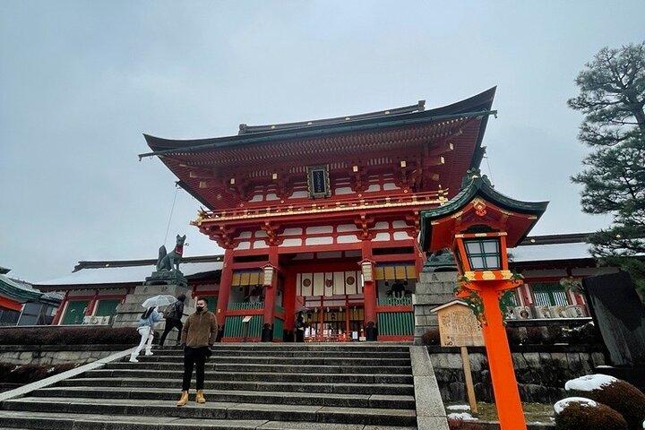 Kyoto: Early Morning Guided Tour to Fushimi Inari