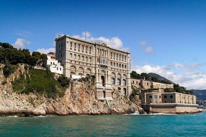 Discovery DE the Principality from the sea