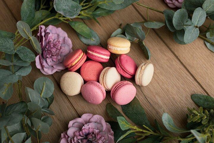 Seine River Cruise Tour and Optional Macaron Tasting