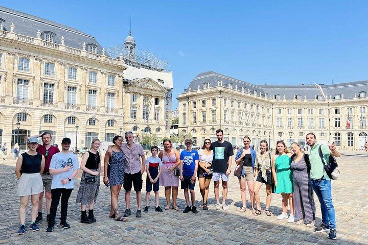 Free Walking Bordeaux Tour ENG + 1 glass of wine (Tip based)