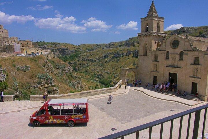 Panoramic Tour of the Sassi of Matera in Open-Bus with House-Cave