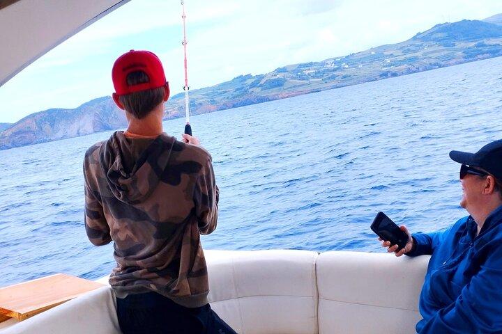 Boat trip and fishing southeast of Terceira Island 4h max. 6px