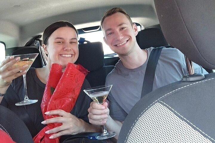 Private Transfer in Santorini - Airport,Hotel & Town Pickups