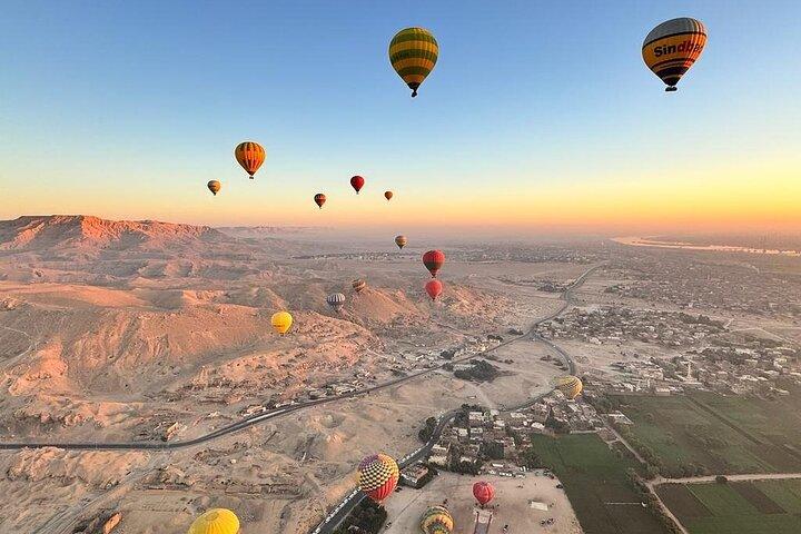 Sunrise Hot Air Balloon Adventure in Luxor