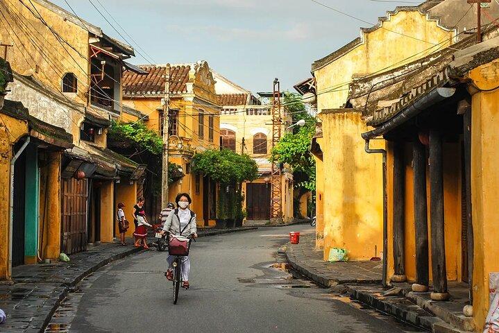 A Complete Vietnam Journey in Private Hanoi - Saigon in 10 Days