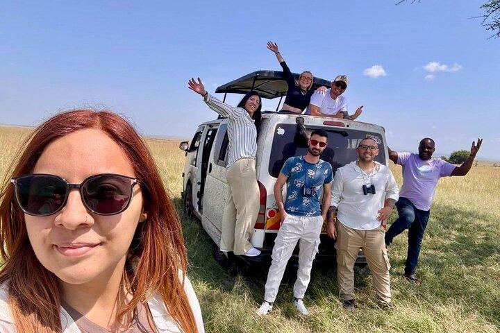 5 Hour Early Morning Nairobi National Park Safari 6:00 AM Start