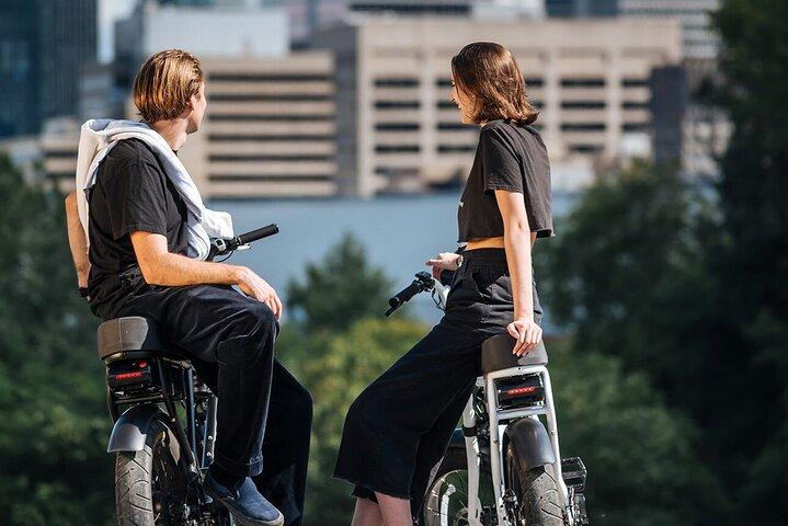Montreal eBike Sightseeing Tour