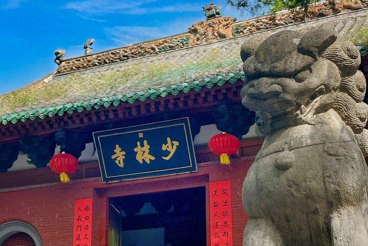 Zhengzhou Private Day Tour to Shaolin Temple and Longmen Grottoes
