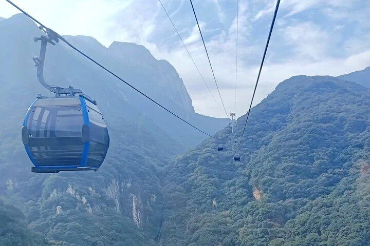 Zhengzhou Private Day Tour to Shaolin Temple and Longmen Grottoes
