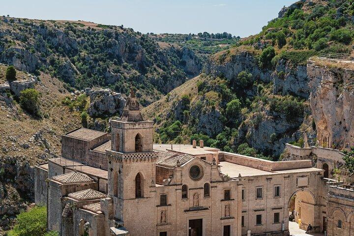 From Monopoli : Guided tour to Matera and Alberobello with transfer