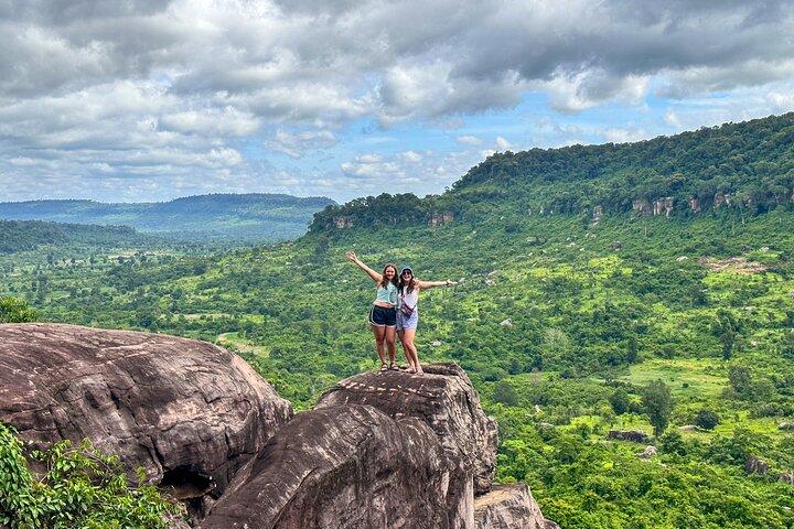 Banteay Srei Tour with Kulen Mountain and Picnic Lunch
