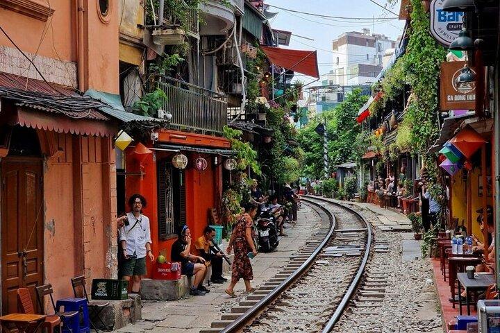 Hanoi Old Quarter Walking Tour with Local Guide