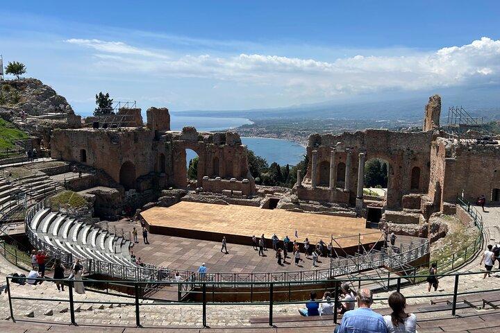 Taormina Isola bella : private cruise tours from Messina