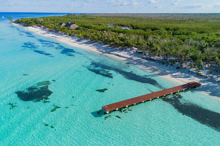 Cozumel: Kuza Escape– Buffet & Open Bar Included