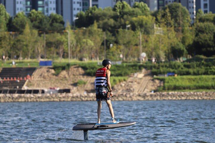 Seoul : Efoil & Windsurf Experiences in Han River