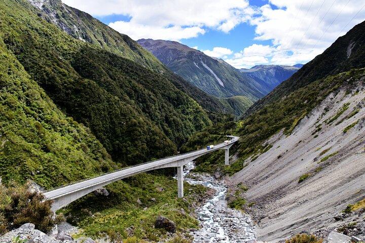 Castle Hill & Arthur Pass Day Trip From Christchurch