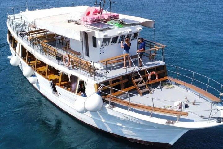 Dubrovnik Elaphiti All-Inclusive Cruise Lunch Drinks & Swim