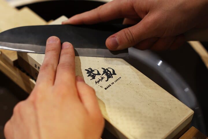 Traditional Japanese Knife Sharpening Class in Tokyo [EN OK!]