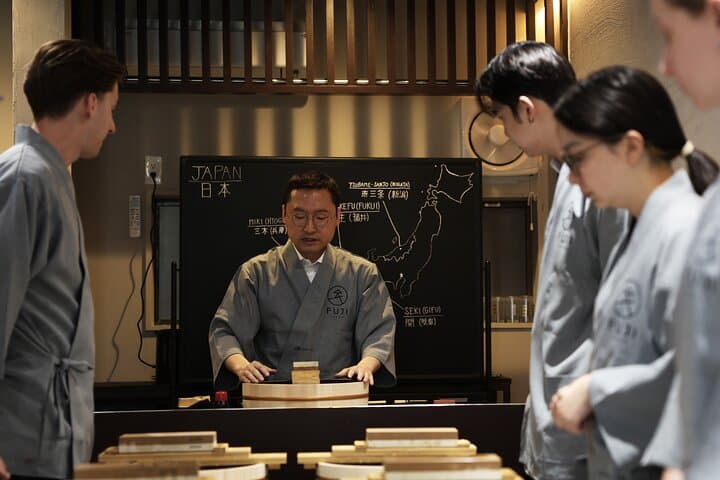 Traditional Japanese Knife Sharpening Class in Tokyo [EN OK!]